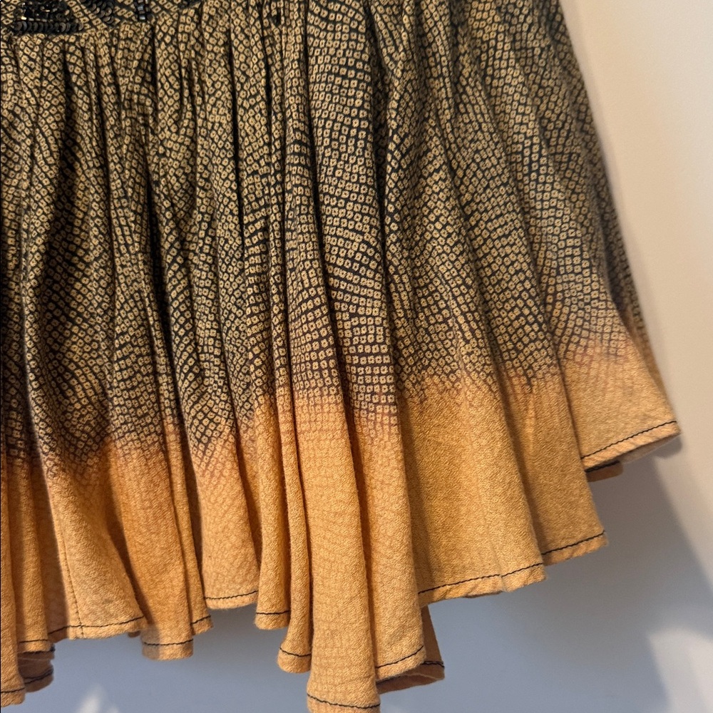 Beaded Ombre Peplum Tank Top - Black and Tan - Picture 4 of 5